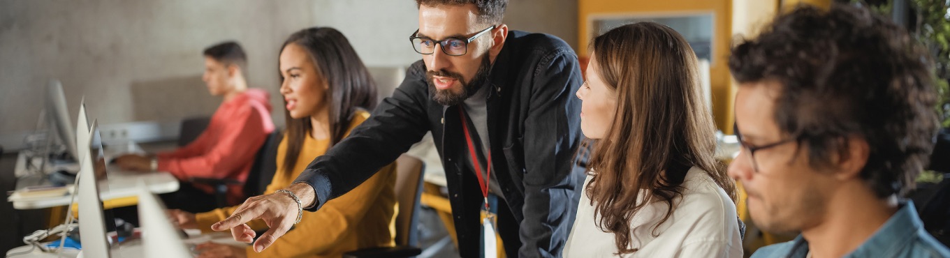 wes-canada-report-banner-who-is-succeeding-in-the-canadian-labour-market-istock-1363276368.jpg